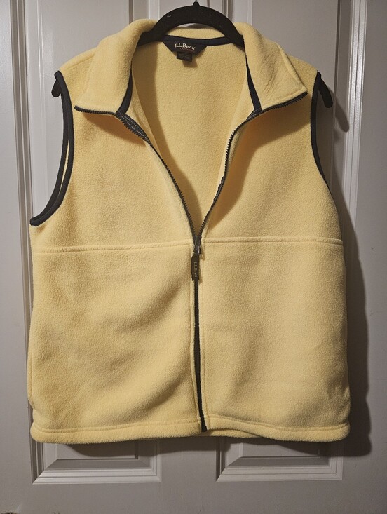 L.L. Bean Jackets & Blazers - Women's L.L. Bean Pale Yellow Fleece Zip Vest with Dark Trim VTG
